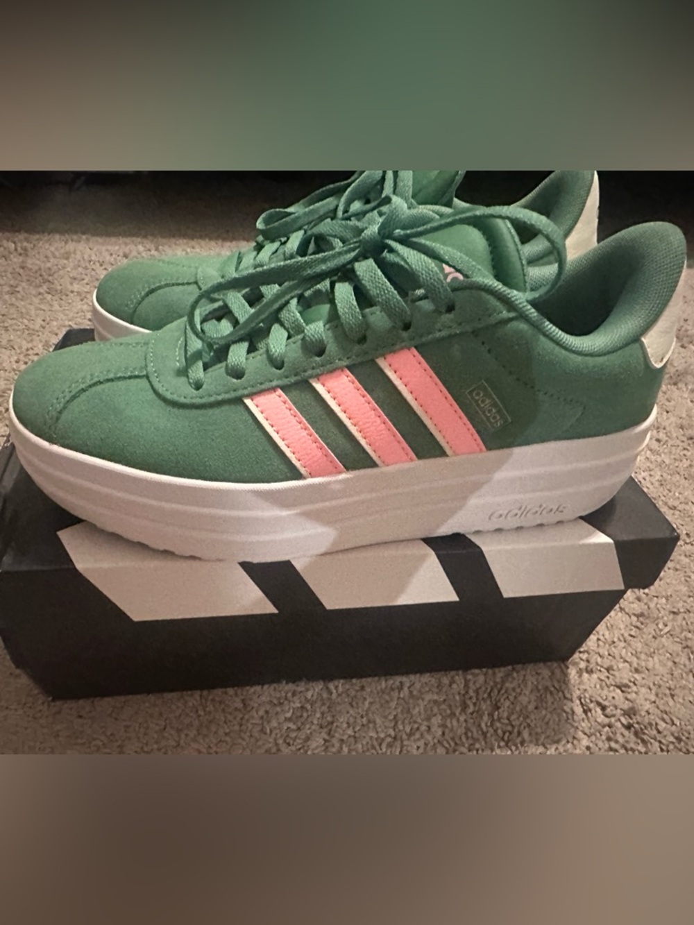 Women’s Adidas VL Court Bold Sneaker- Size 6 - Picture 2 of 6